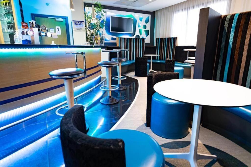 Saint Cloud Citea Access Dayuse Room -- 10 Minutes La Defense 20 Minutes Paris Parc Expo Esterno foto